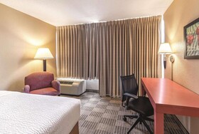Ramada by Wyndham Fairfield NJ