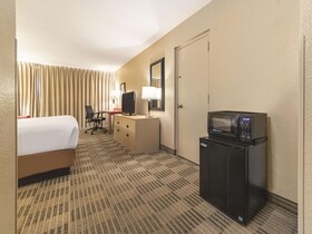 Ramada by Wyndham Fairfield NJ
