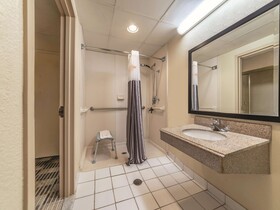 Ramada by Wyndham Fairfield NJ