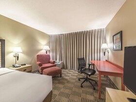 Ramada by Wyndham Fairfield NJ