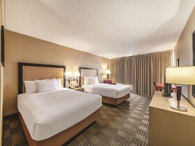 Ramada by Wyndham Fairfield NJ