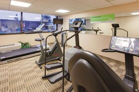 Ramada by Wyndham Fairfield NJ