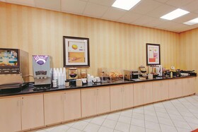 Ramada by Wyndham Fairfield NJ