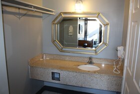 Liberty Inn
