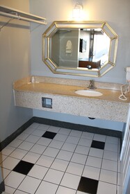 Liberty Inn
