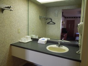 Red Carpet Inn