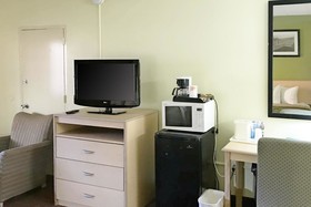 Super 8 by Wyndham Gloucester