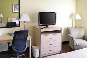 Super 8 by Wyndham Gloucester