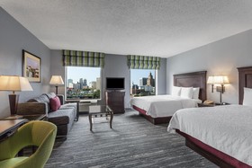 Hampton Inn & Suites Newark Harrison Riverwalk