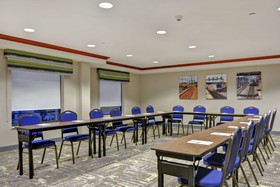 Hampton Inn & Suites Newark Harrison Riverwalk
