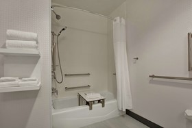 Hampton Inn & Suites Newark Harrison Riverwalk