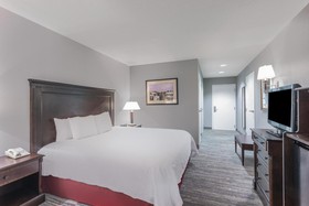 Hampton Inn & Suites Newark Harrison Riverwalk