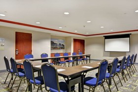 Hampton Inn & Suites Newark Harrison Riverwalk