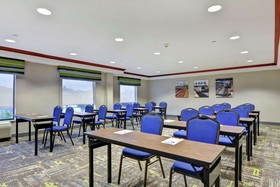 Hampton Inn & Suites Newark Harrison Riverwalk