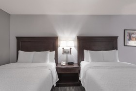 Hampton Inn & Suites Newark Harrison Riverwalk