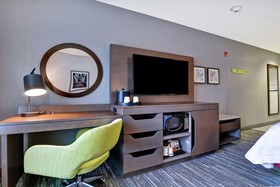Hampton Inn & Suites Newark Harrison Riverwalk