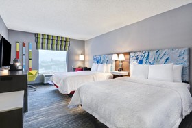 Hampton Inn & Suites Newark Harrison Riverwalk