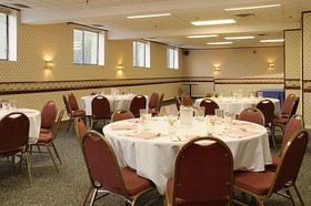 Days Inn by Wyndham Hillsborough