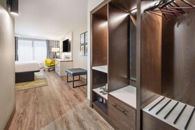 DoubleTree by Hilton Monroe Township Cranbury