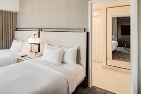 DoubleTree by Hilton Hotel & Suites Jersey City