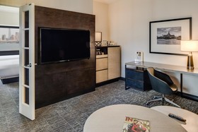 DoubleTree by Hilton Hotel & Suites Jersey City