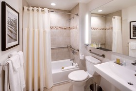 DoubleTree by Hilton Hotel & Suites Jersey City