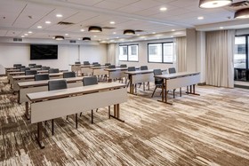 DoubleTree by Hilton Hotel & Suites Jersey City