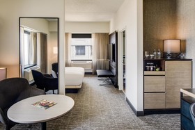 DoubleTree by Hilton Hotel & Suites Jersey City