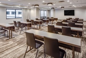 DoubleTree by Hilton Hotel & Suites Jersey City