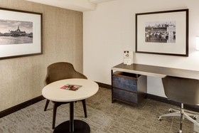 DoubleTree by Hilton Hotel & Suites Jersey City