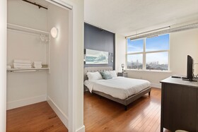 Pelicanstay Near Holland Tunnel
