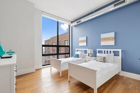 Pelicanstay Near Holland Tunnel