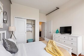 Pelicanstay Near Holland Tunnel