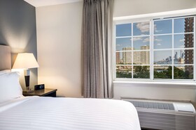 Sonesta Simply Suites Jersey City