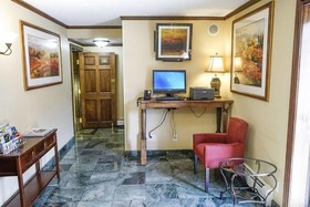The Holland Hotel