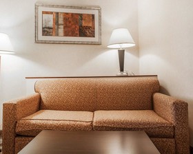 Comfort Suites