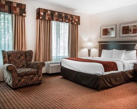 Comfort Suites