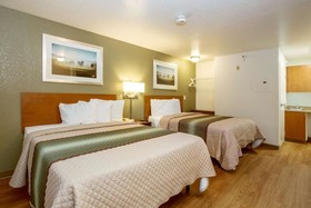 HomeTowne Studios Philadelphia - Maple Shade, NJ