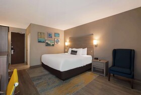 The Hub Middletown: A Best Western Signature Hotel