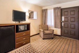 Quality Inn & Suites Millville Vineland