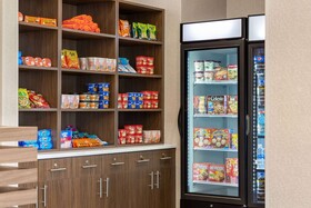 La Quinta Inn & Suites By Wyndham Mount Laurel Moorestown