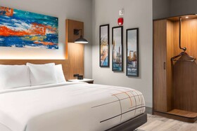 La Quinta Inn & Suites By Wyndham Mount Laurel Moorestown