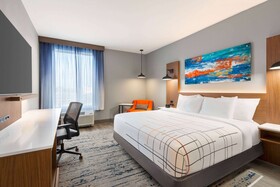 La Quinta Inn & Suites By Wyndham Mount Laurel Moorestown