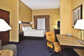 La Quinta Inn & Suites by Wyndham Mt. Laurel - Philadelphia