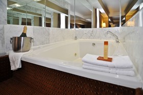 Best Western Plus Newark Airport West