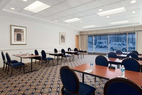 DoubleTree by Hilton Newark Penn Station