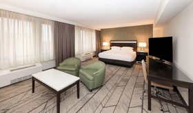 DoubleTree by Hilton Newark Penn Station
