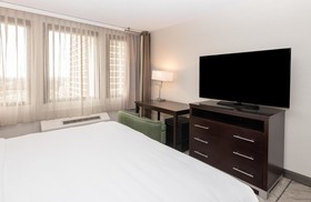 DoubleTree by Hilton Newark Penn Station