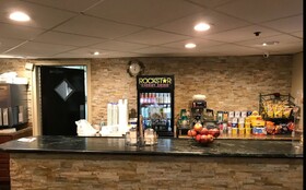 Howard Johnson by Wyndham Newark Airport