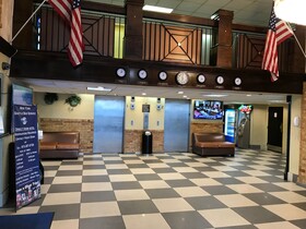 Howard Johnson by Wyndham Newark Airport